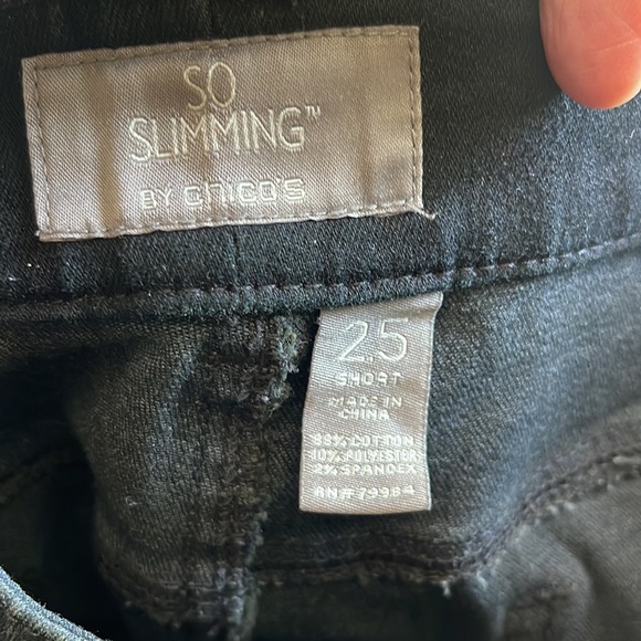 Euc Chico’s So Sliming Jeans. - Picture 5 of 6